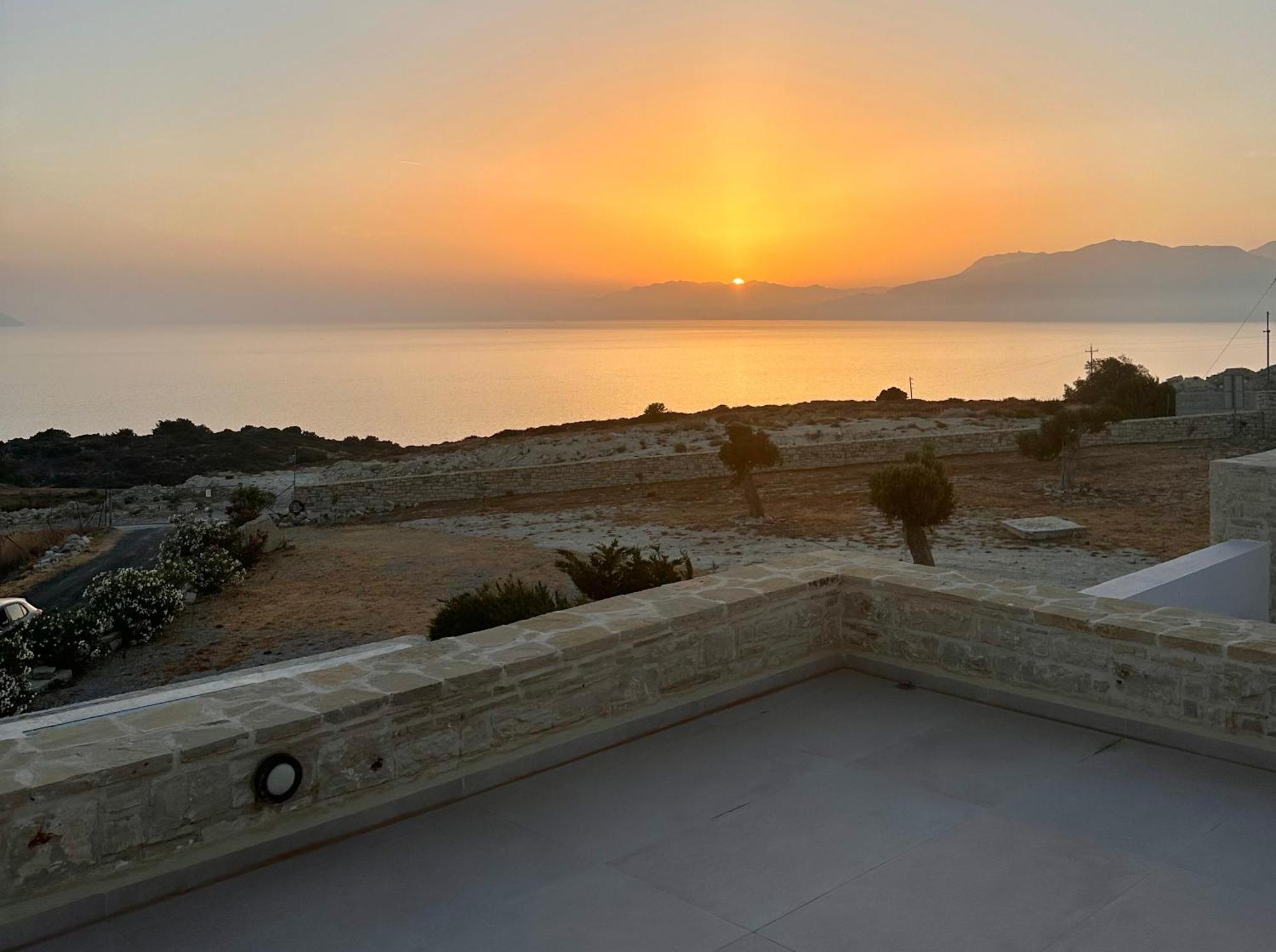 Komos Beach Estate Kalamaki  Extérieur photo